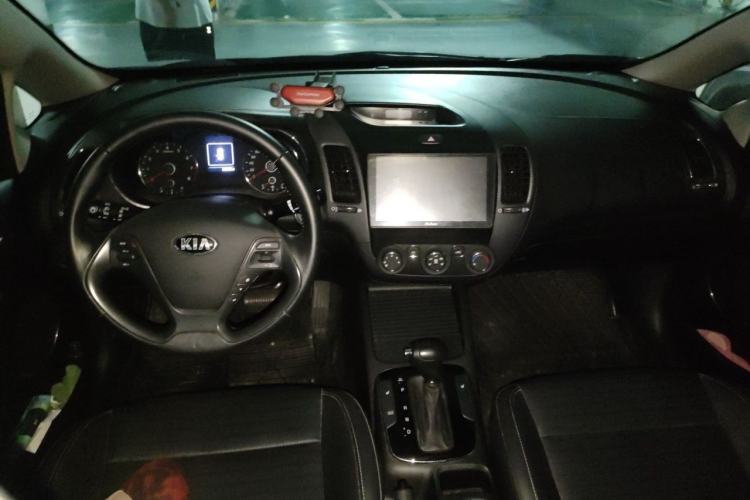 Used Kia K3 2017 1.6L Automatic 15th Anniversary Special Edition GLS Center Console