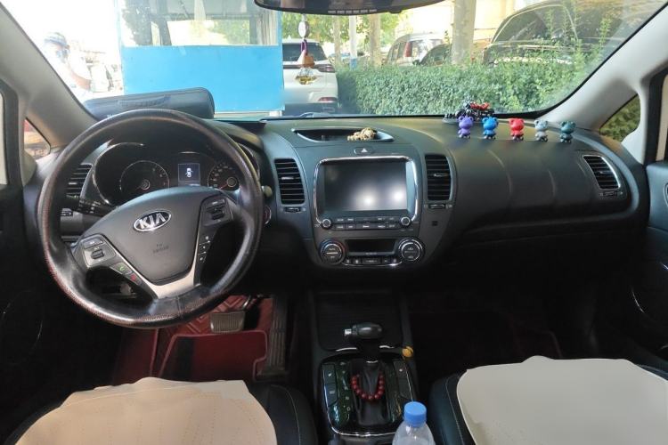 Used Kia K3 2017 1.6L Automatic 15th Anniversary Special Edition GLS Center Console