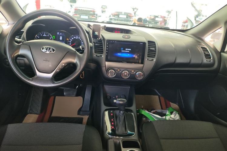 Used Kia K3 2017 1.6L Automatic 15th Anniversary Special Edition GLS Center Console