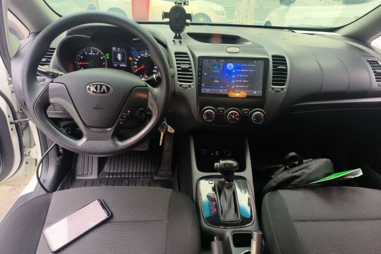 Used Kia K3 2017 1.6L Automatic 15th Anniversary Special Edition GLS Center Console