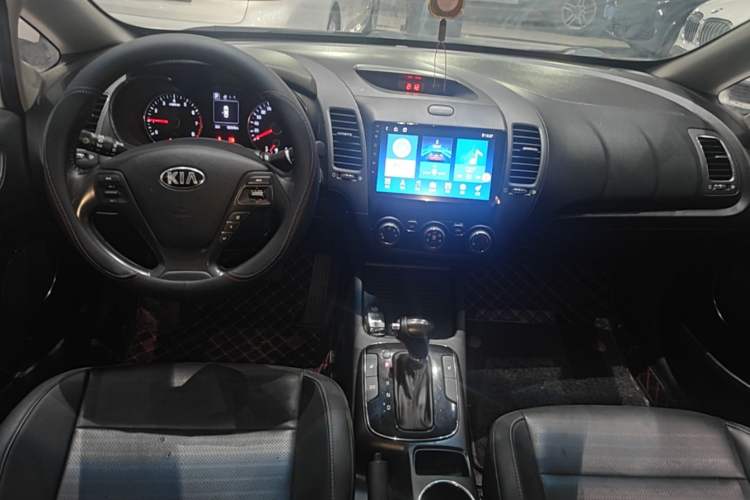 Used Kia K3 2017 1.6L Automatic 15th Anniversary Special Edition GLS Center Console