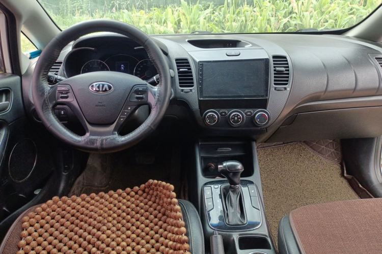 Used Kia K3 2017 1.6L Automatic 15th Anniversary Special Edition GLS Center Console