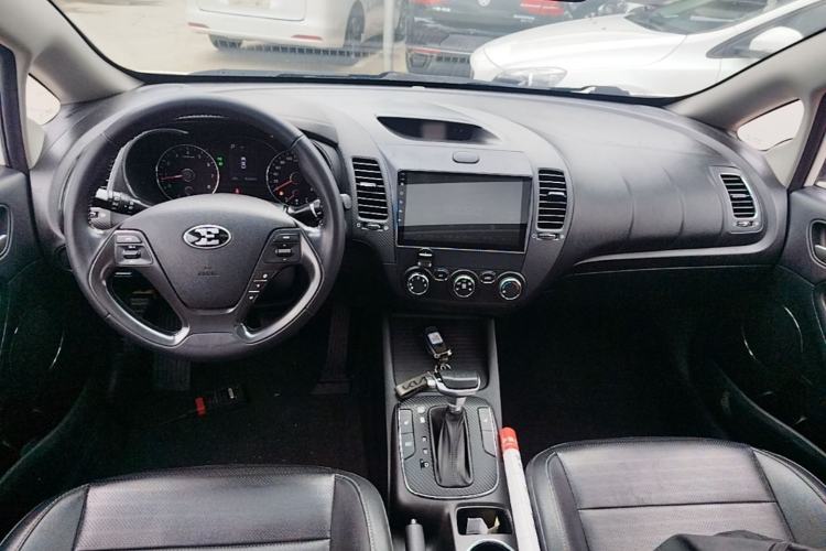 Used Kia K3 2017 1.6L Automatic 15th Anniversary Special Edition GLS Center Console