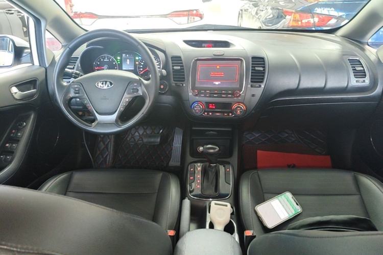Used Kia K3 2017 1.6L Automatic 15th Anniversary Special Edition GLS Center Console
