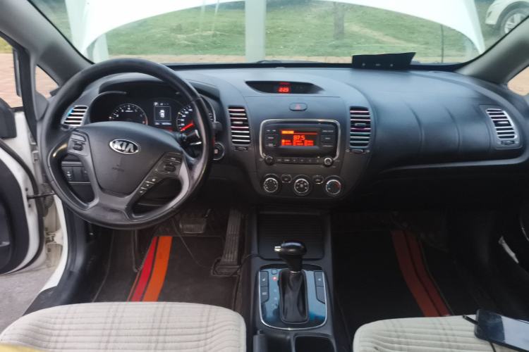Used Kia K3 2017 1.6L Automatic 15th Anniversary Special Edition GLS Center Console