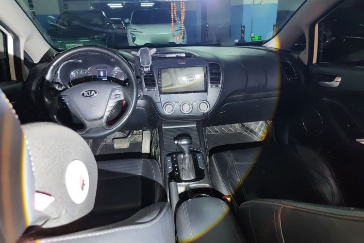 Used Kia K3 2017 1.6L Automatic 15th Anniversary Special Edition GLS Center Console