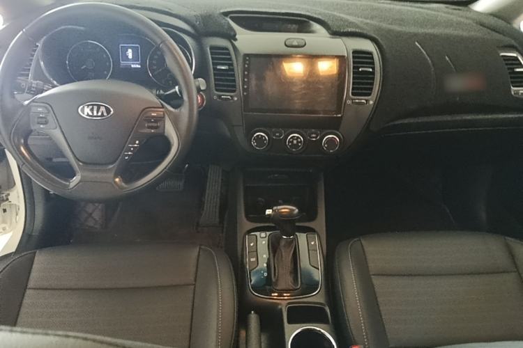 Used Kia K3 2017 1.6L Automatic 15th Anniversary Special Edition GLS Center Console