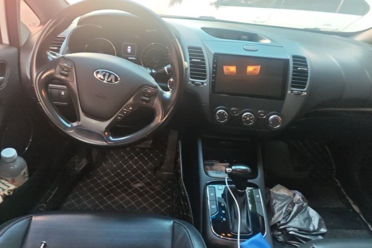 Used Kia K3 2017 1.6L Automatic 15th Anniversary Special Edition GLS Center Console
