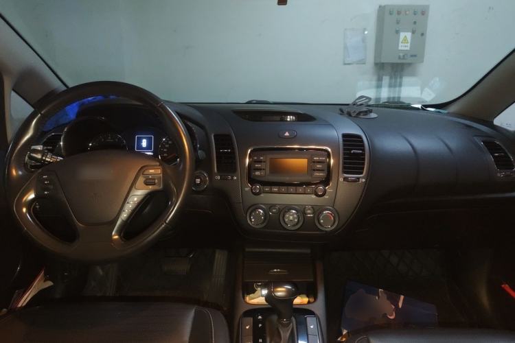 Used Kia K3 2017 1.6L Automatic 15th Anniversary Special Edition GLS Center Console