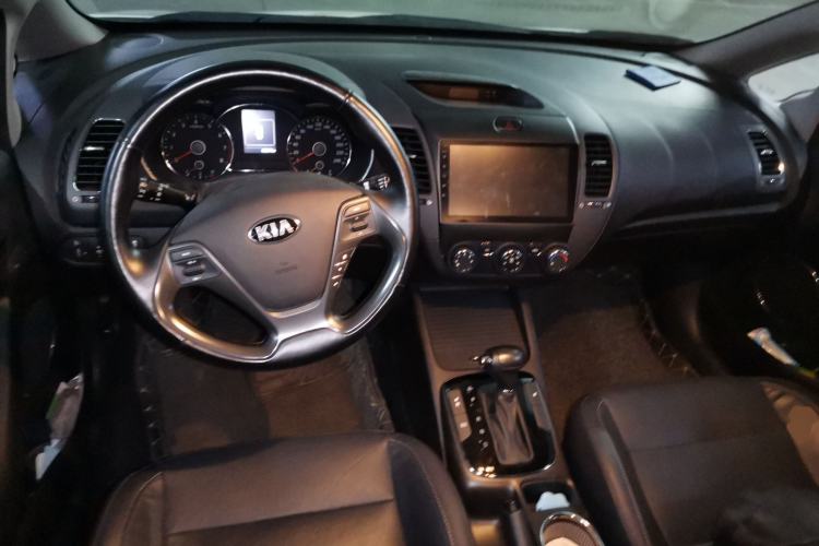 Used Kia K3 2017 1.6L Automatic 15th Anniversary Special Edition GLS Center Console