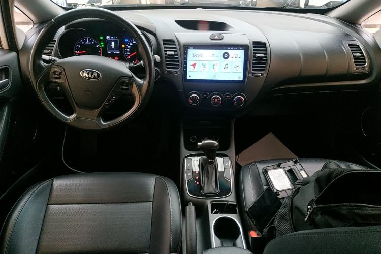 Used Kia K3 2017 1.6L Automatic 15th Anniversary Special Edition GLS Center Console