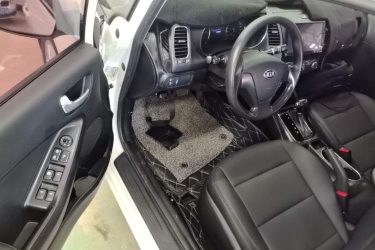 Used Kia K3 2017 1.6L Automatic 15th Anniversary Special Edition GLS Driver Seat