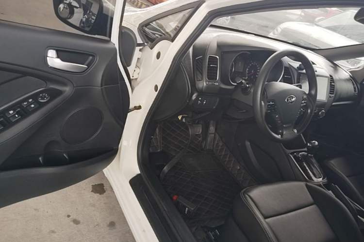 Used Kia K3 2017 1.6L Automatic 15th Anniversary Special Edition GLS Driver Seat