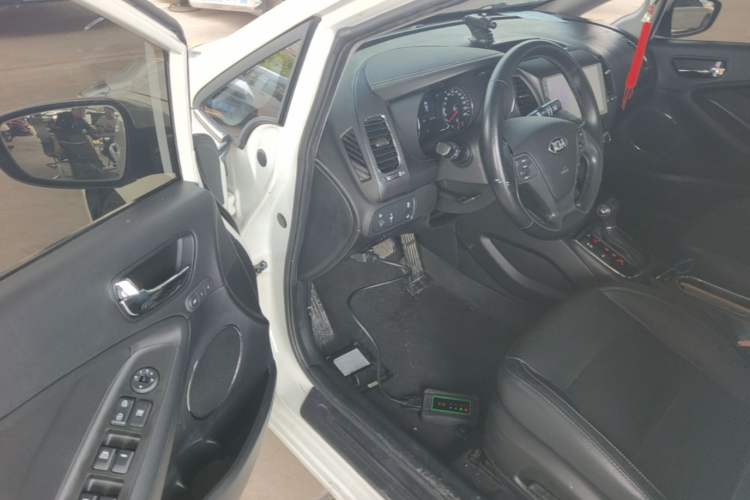 Used Kia K3 2017 1.6L Automatic 15th Anniversary Special Edition GLS Driver Seat