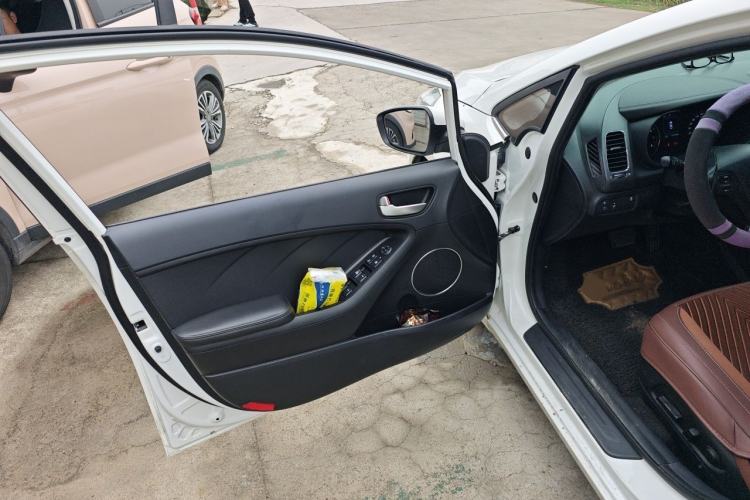 Used Kia K3 2017 1.6L Automatic 15th Anniversary Special Edition GLS Driver Seat