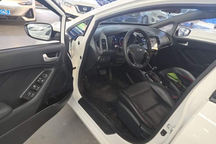 Used Kia K3 2017 1.6L Automatic 15th Anniversary Special Edition GLS Driver Seat