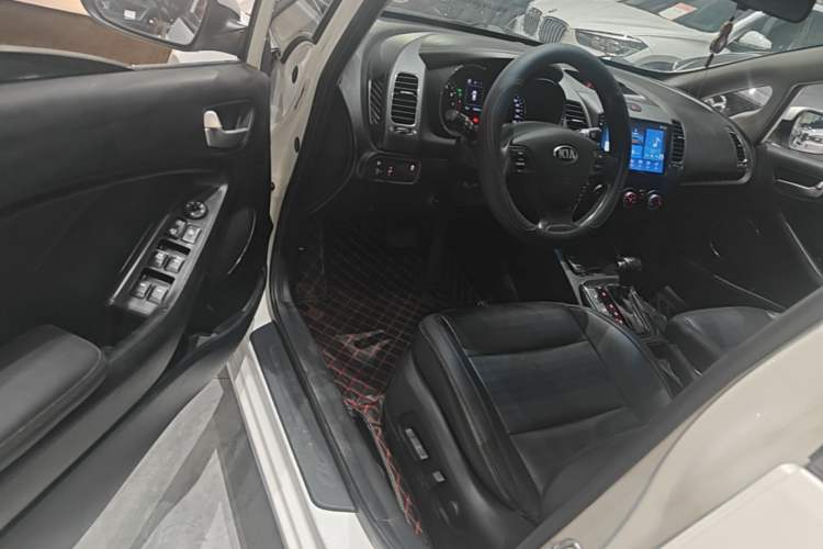 Used Kia K3 2017 1.6L Automatic 15th Anniversary Special Edition GLS Driver Seat