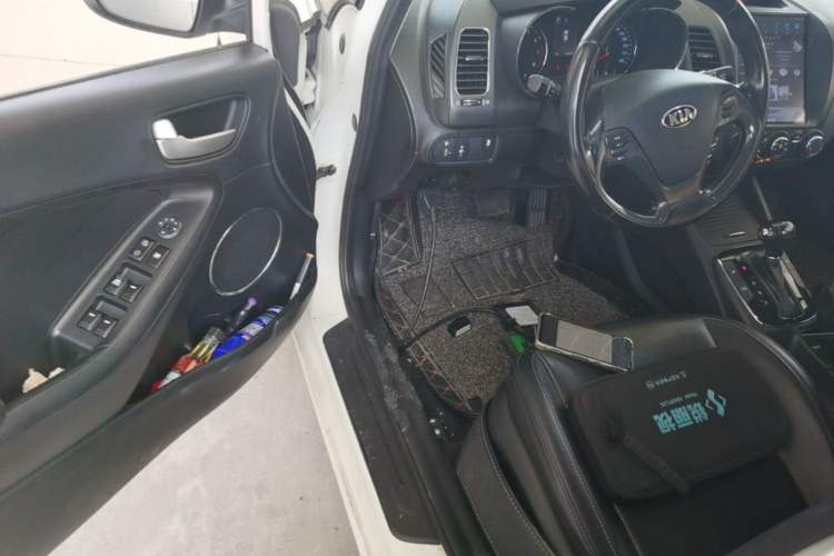 Used Kia K3 2017 1.6L Automatic 15th Anniversary Special Edition GLS Driver Seat