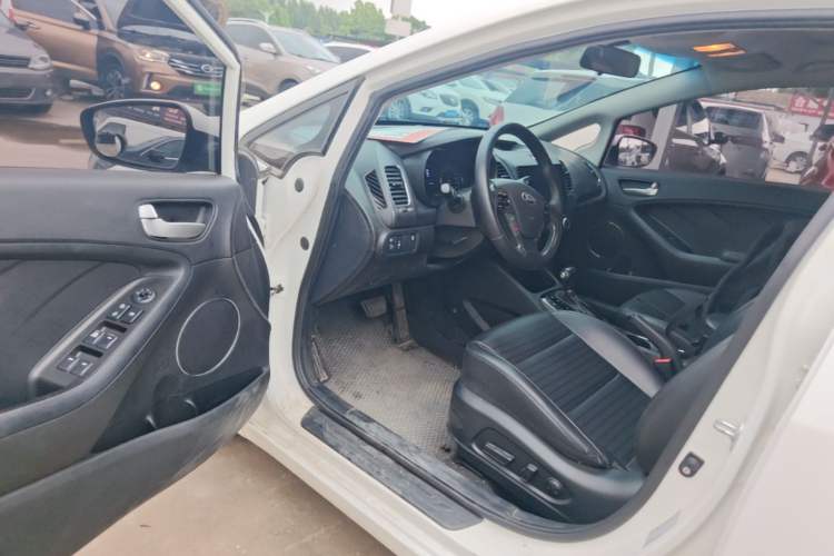 Used Kia K3 2017 1.6L Automatic 15th Anniversary Special Edition GLS Driver Seat