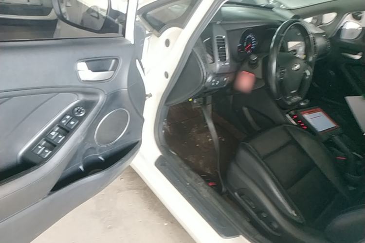 Used Kia K3 2017 1.6L Automatic 15th Anniversary Special Edition GLS Driver Seat