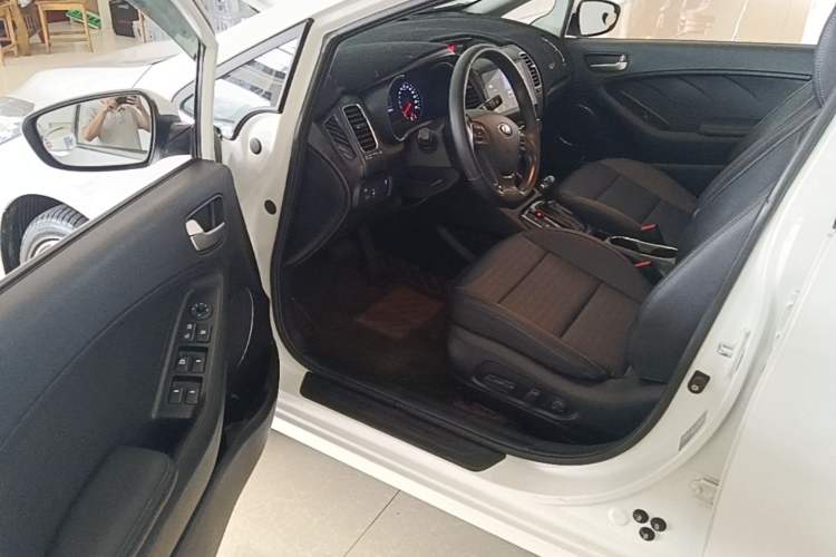 Used Kia K3 2017 1.6L Automatic 15th Anniversary Special Edition GLS Driver Seat