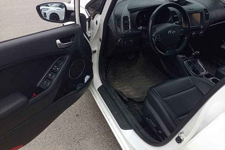 Used Kia K3 2017 1.6L Automatic 15th Anniversary Special Edition GLS Driver Seat