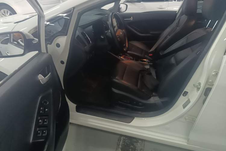 Used Kia K3 2017 1.6L Automatic 15th Anniversary Special Edition GLS Driver Seat