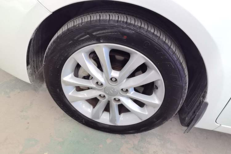 Used Kia K3 2017 1.6L Automatic 15th Anniversary Special Edition GLS Exterior 2