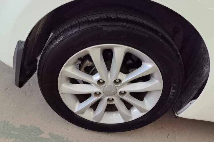 Used Kia K3 2017 1.6L Automatic 15th Anniversary Special Edition GLS Exterior 3