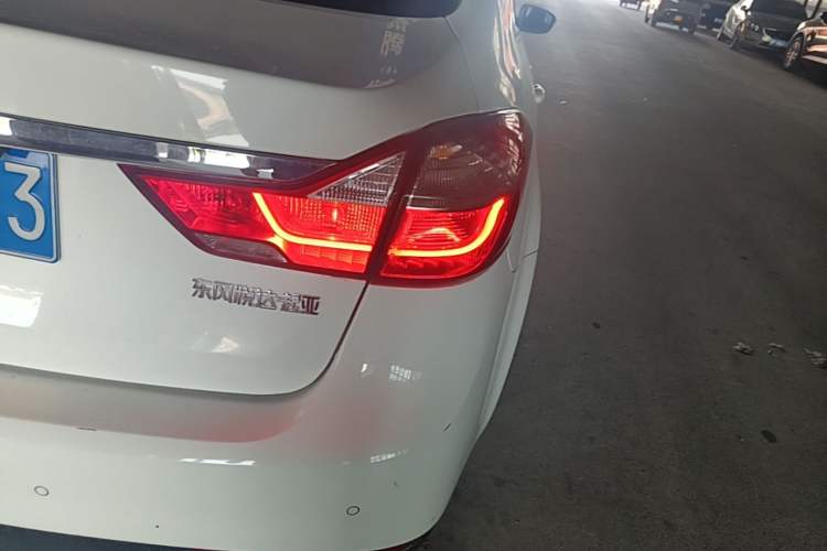 Used Kia K3 2017 1.6L Automatic 15th Anniversary Special Edition GLS Exterior 3