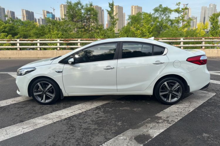 Used Kia K3 2017 1.6L Automatic 15th Anniversary Special Edition GLS Exterior 3