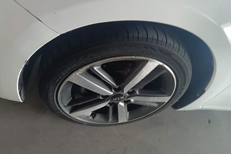 Used Kia K3 2017 1.6L Automatic 15th Anniversary Special Edition GLS Exterior 4