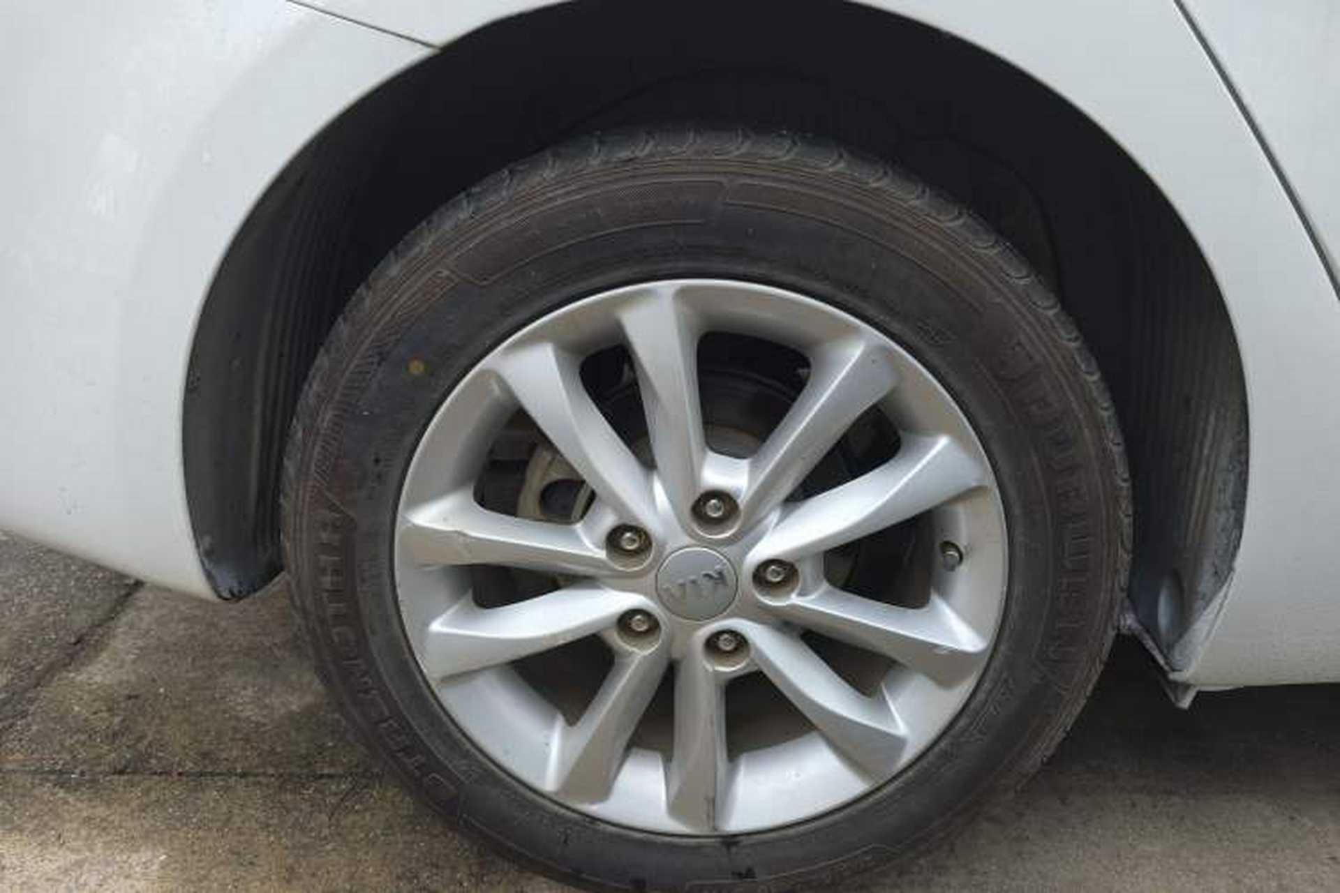 Used Kia K3 2017 1.6L Automatic 15th Anniversary Special Edition GLS Exterior 5