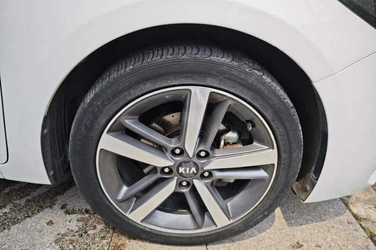 Used Kia K3 2017 1.6L Automatic 15th Anniversary Special Edition GLS Exterior 8