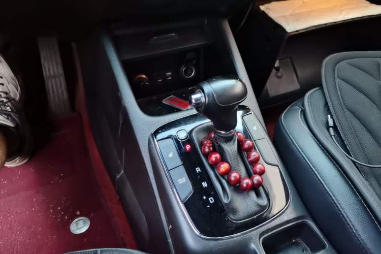 Used Kia K3 2017 1.6L Automatic 15th Anniversary Special Edition GLS Gear Lever