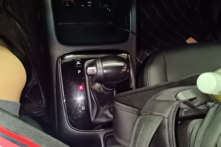 Used Kia K3 2017 1.6L Automatic 15th Anniversary Special Edition GLS Gear Lever
