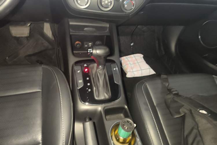 Used Kia K3 2017 1.6L Automatic 15th Anniversary Special Edition GLS Gear Lever