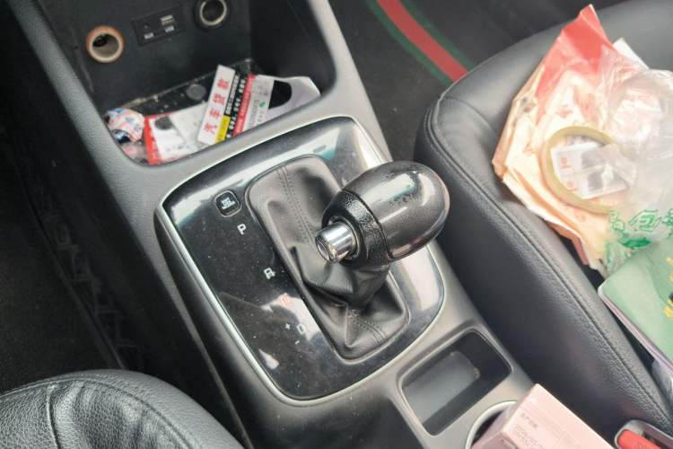 Used Kia K3 2017 1.6L Automatic 15th Anniversary Special Edition GLS Gear Lever