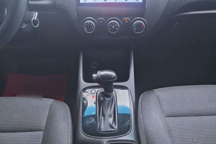 Used Kia K3 2017 1.6L Automatic 15th Anniversary Special Edition GLS Gear Lever