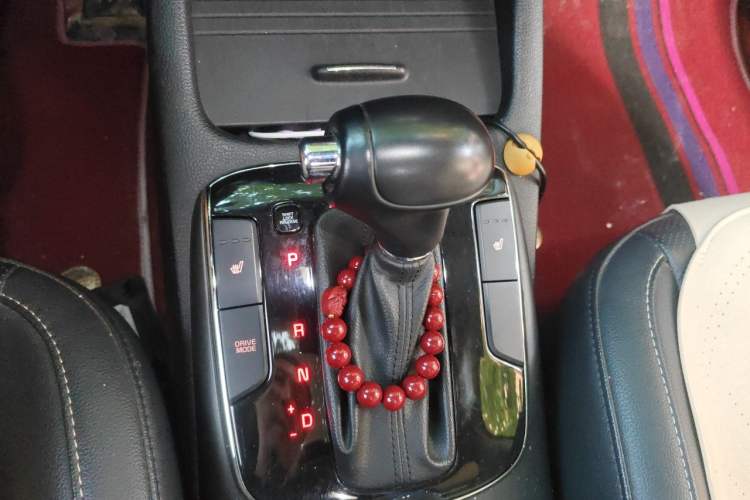 Used Kia K3 2017 1.6L Automatic 15th Anniversary Special Edition GLS Gear Lever