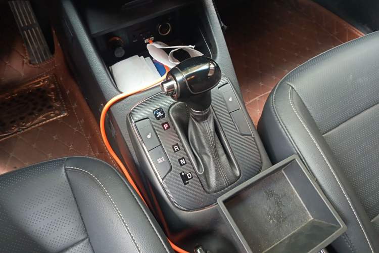 Used Kia K3 2017 1.6L Automatic 15th Anniversary Special Edition GLS Gear Lever