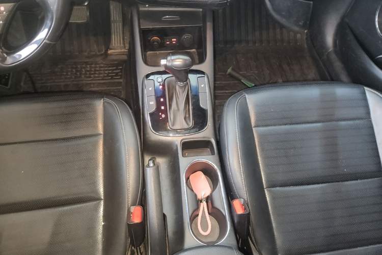 Used Kia K3 2017 1.6L Automatic 15th Anniversary Special Edition GLS Gear Lever