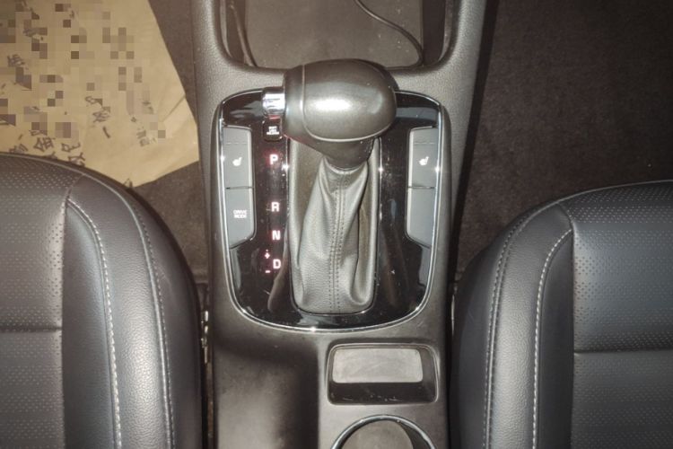 Used Kia K3 2017 1.6L Automatic 15th Anniversary Special Edition GLS Gear Lever
