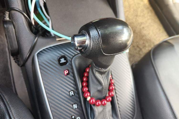Used Kia K3 2017 1.6L Automatic 15th Anniversary Special Edition GLS Gear Lever