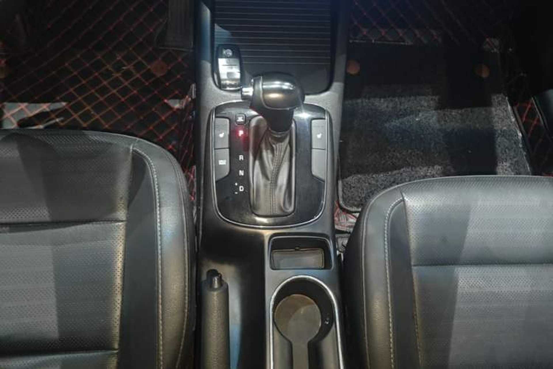 Used Kia K3 2017 1.6L Automatic 15th Anniversary Special Edition GLS Gear Lever