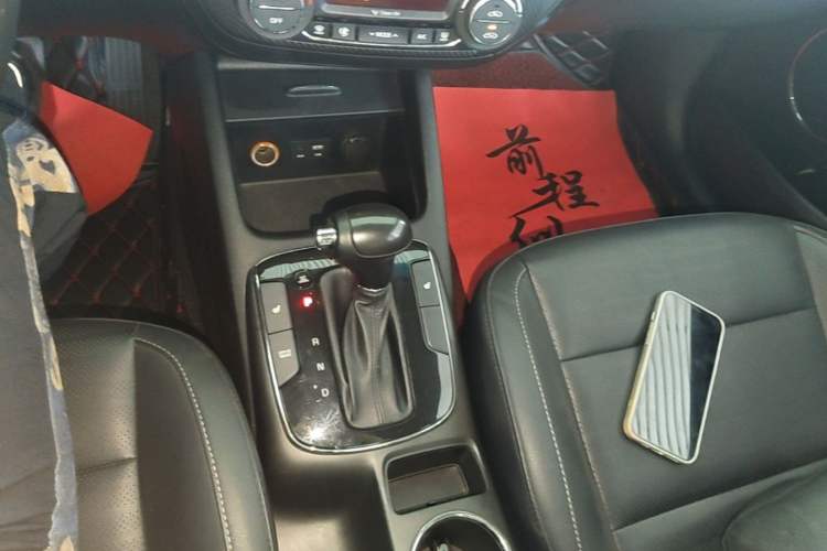 Used Kia K3 2017 1.6L Automatic 15th Anniversary Special Edition GLS Gear Lever