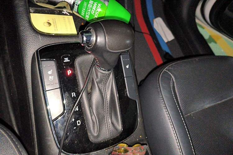 Used Kia K3 2017 1.6L Automatic 15th Anniversary Special Edition GLS Gear Lever