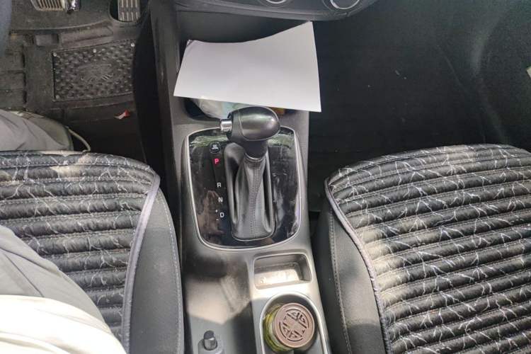 Used Kia K3 2017 1.6L Automatic 15th Anniversary Special Edition GLS Gear Lever