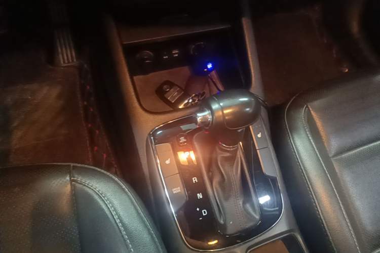 Used Kia K3 2017 1.6L Automatic 15th Anniversary Special Edition GLS Gear Lever