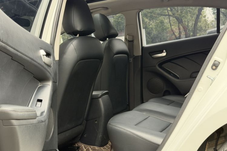 Used Kia K3 2017 1.6L Automatic 15th Anniversary Special Edition GLS Interior 5
